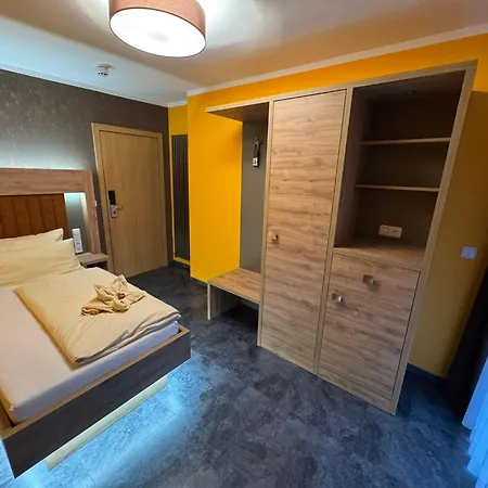 ホテル Heidekoenig 3*