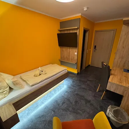 ホテル Heidekoenig ツェレ