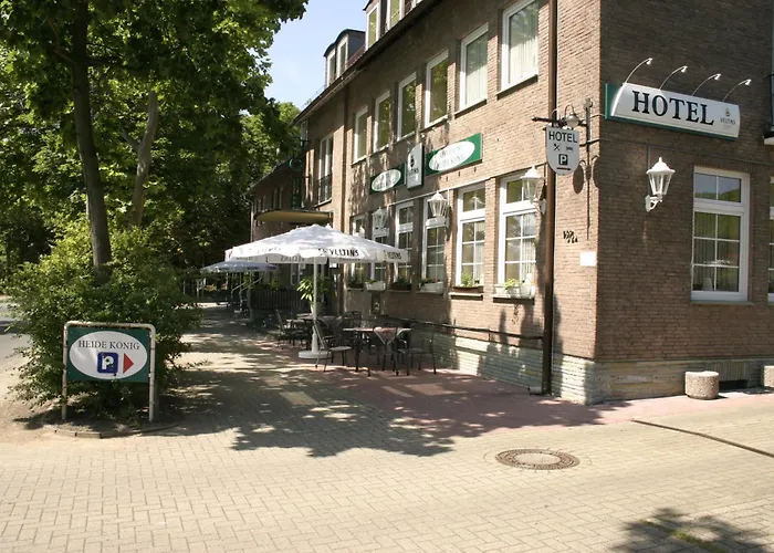 ホテル Heidekoenig ツェレ